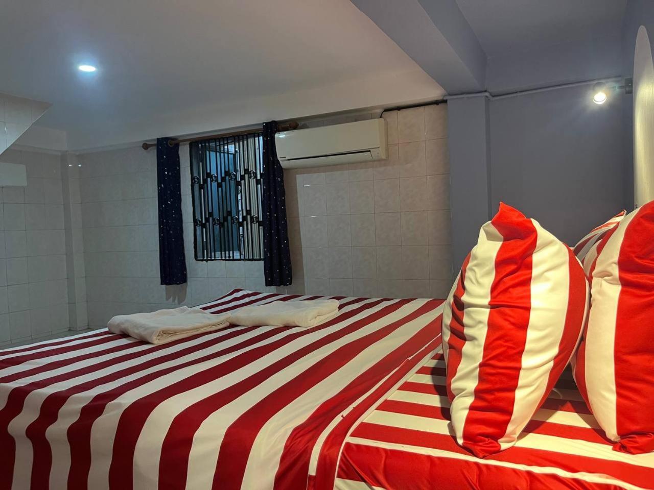 Por Chey Guesthouse Батамбанг Екстериор снимка