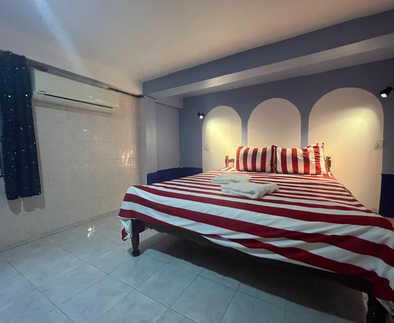 Por Chey Guesthouse Батамбанг Екстериор снимка