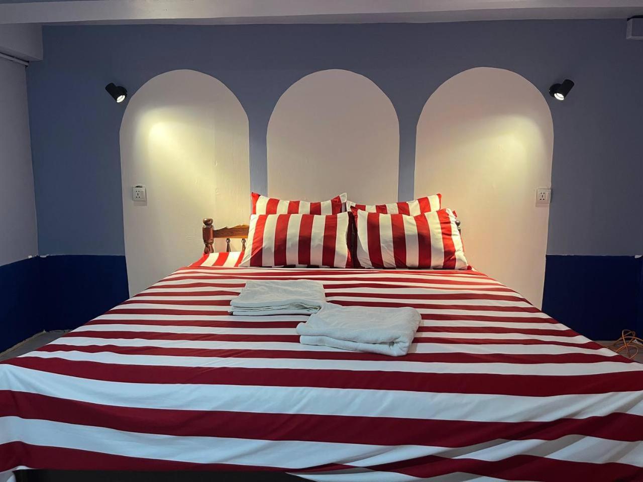Por Chey Guesthouse Батамбанг Екстериор снимка