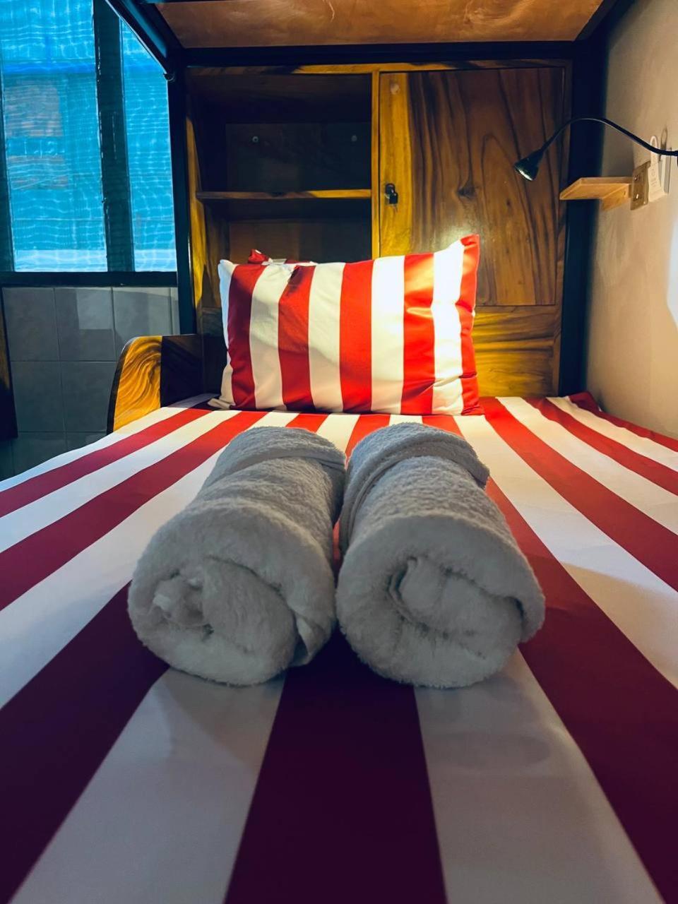 Por Chey Guesthouse Батамбанг Екстериор снимка