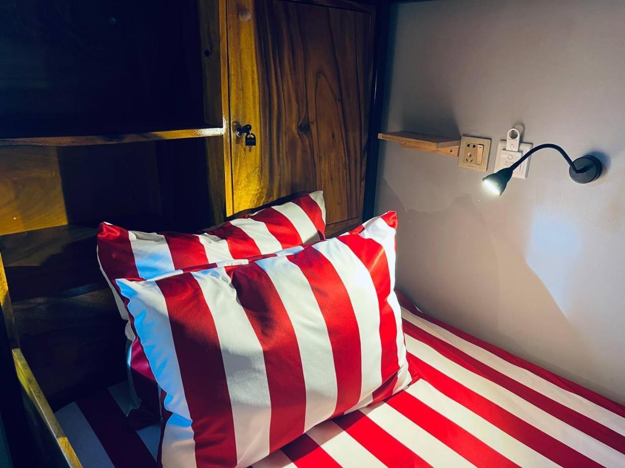Por Chey Guesthouse Батамбанг Екстериор снимка